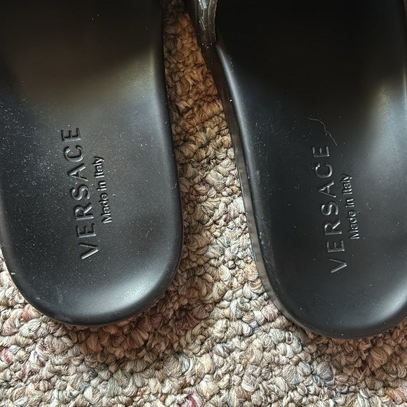 Versace slides - Picture 2 of 14